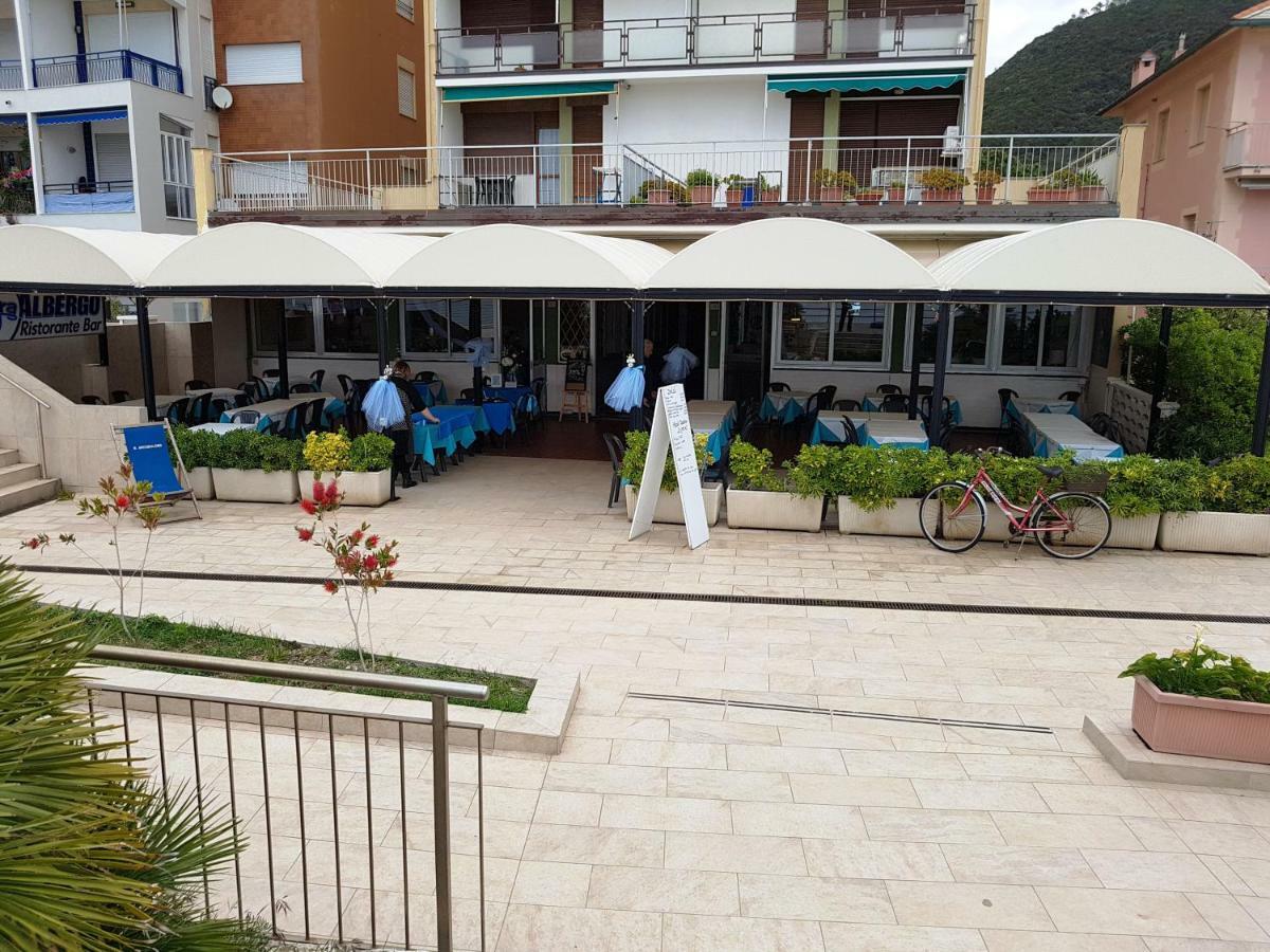 Albergo La Lampara Deiva Marina Exterior foto